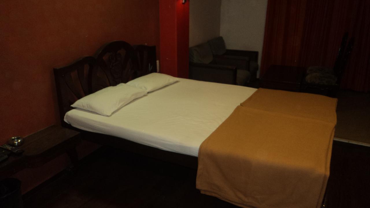 Benazeer Hotel Mumbai Luaran gambar
