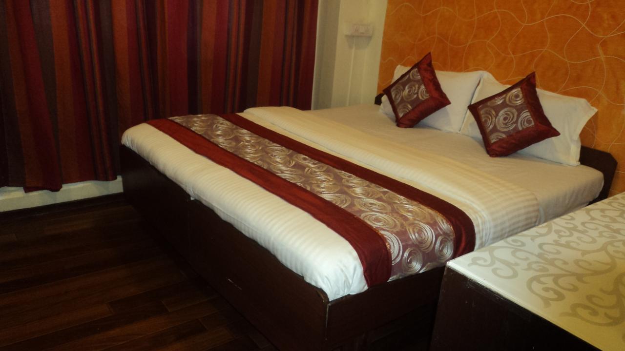Benazeer Hotel Mumbai Luaran gambar