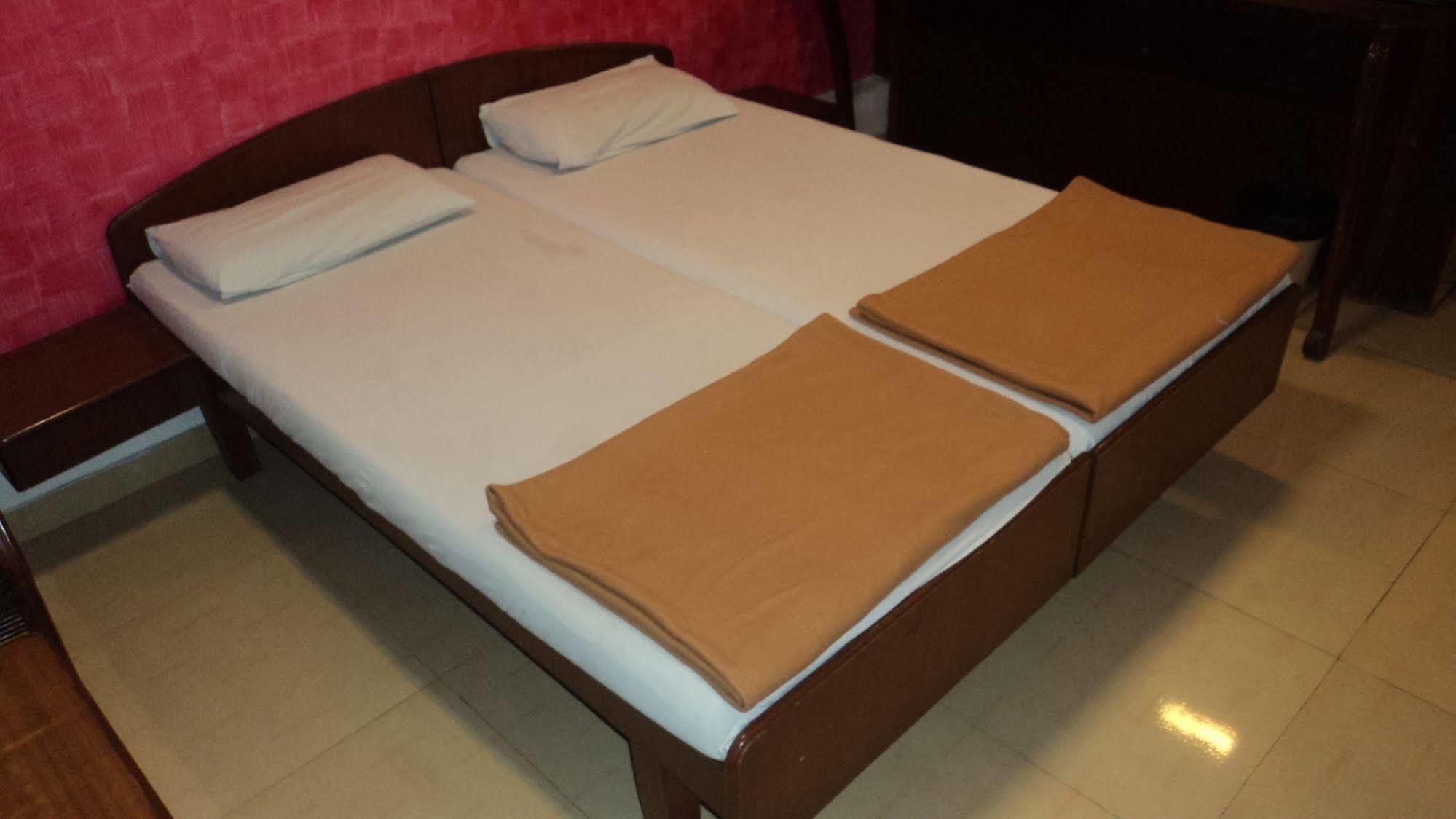 Benazeer Hotel Mumbai Luaran gambar